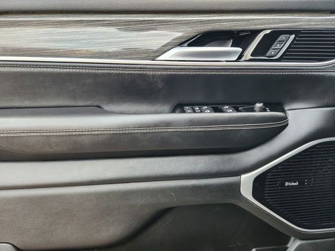 Used 2022 Jeep Wagoneer Series III w/ Premium Group I image 7