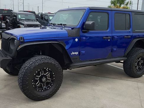 Used 2019 Jeep Wrangler Unlimited Sport S AWD/4WD image 4