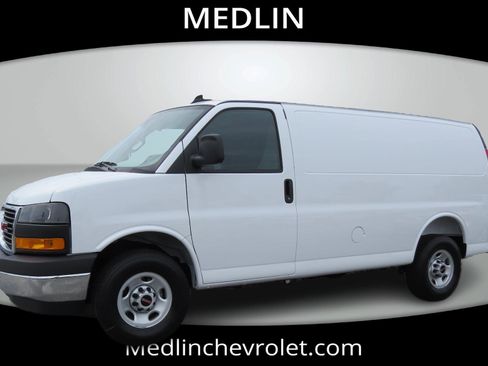 Used 2025 GMC Savana 3500 w/ Driver Convenience Package image 6