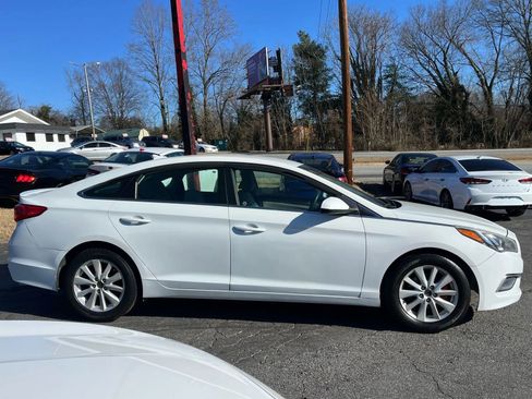 Used 2017 Hyundai Sonata SE image 8