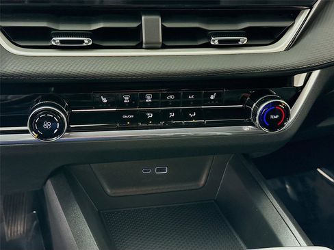 New 2026 Chevrolet Equinox LT AWD/4WD image 10