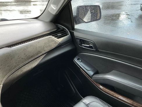 Used 2019 Chevrolet Tahoe LT RWD image 18