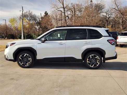 Certified 2025 Subaru Forester Premium image 4