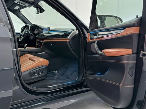 Used 2017 BMW X5 M image 25