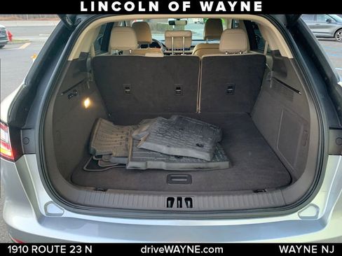 Certified 2022 Lincoln Nautilus AWD image 6