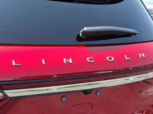 Certified 2025 Lincoln Corsair AWD image 30