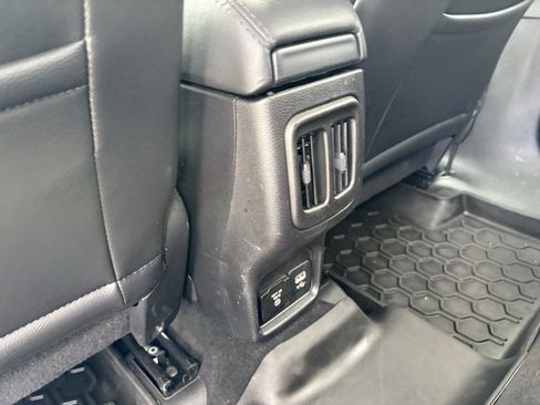 Used 2019 Jeep Compass Altitude image 22