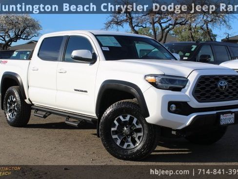 Used 2023 Toyota Tacoma TRD Off-Road image 1