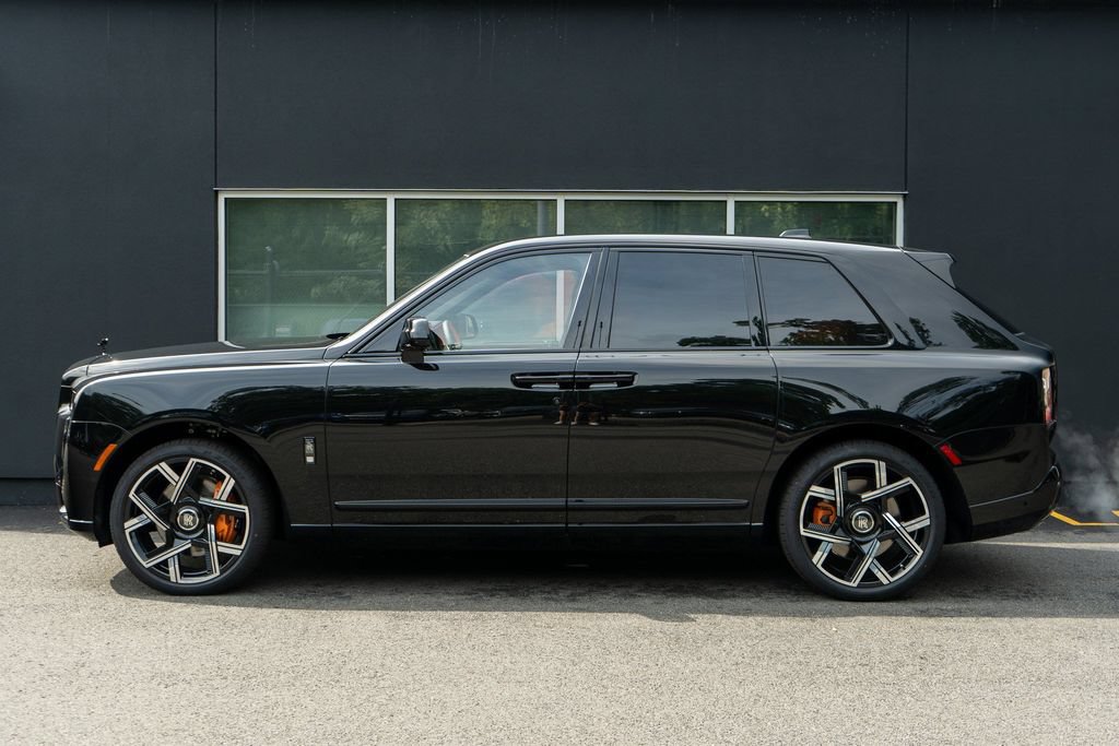 New 2027 Rolls-Royce Cullinan Black Badge AWD/4WD image 5