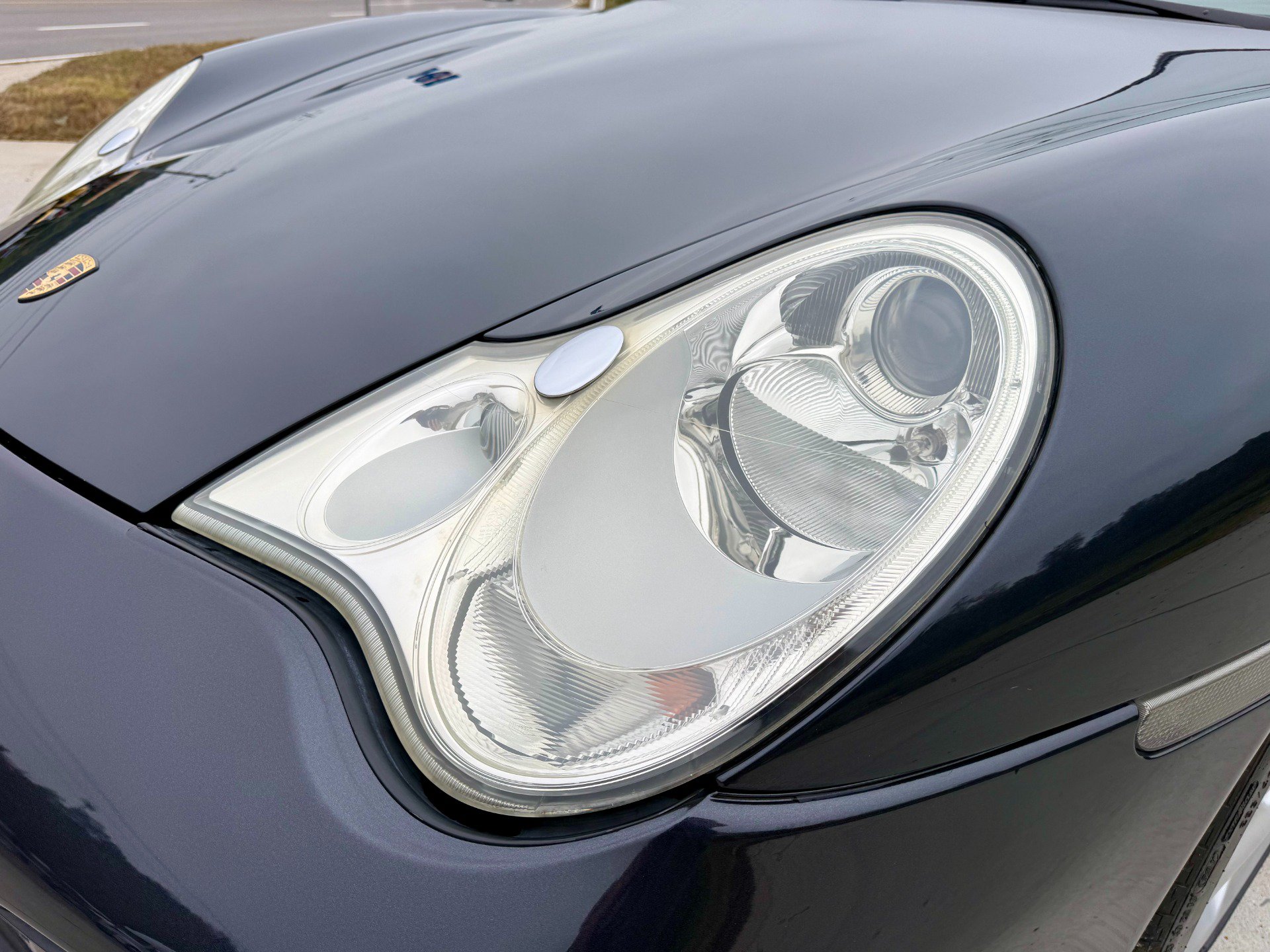 Used 2004 Porsche 911 Turbo AWD/4WD image 18