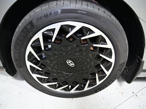 Used 2024 Hyundai Ioniq 5 Limited image 23