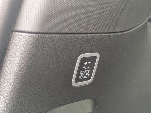 Certified 2024 Jeep Wagoneer Series II w/ Convenience Group I image 30