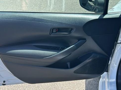 Used 2022 Toyota Corolla LE FWD image 16