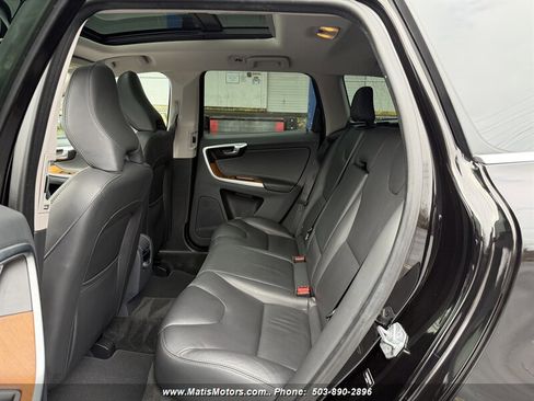 Used 2017 Volvo XC60 T6 Inscription w/ Advanced Package image 11