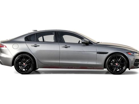 Used 2020 Jaguar XE S image 7