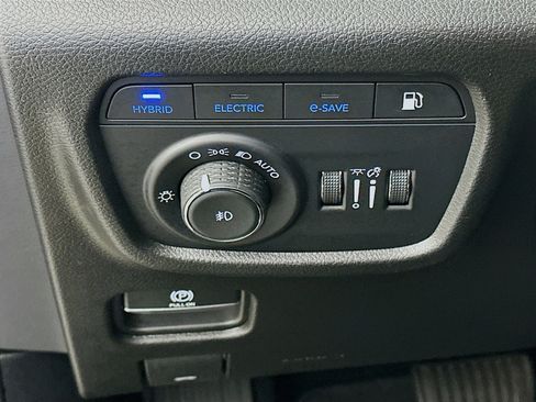 Used 2023 Jeep Grand Cherokee 30th Anniversary image 16