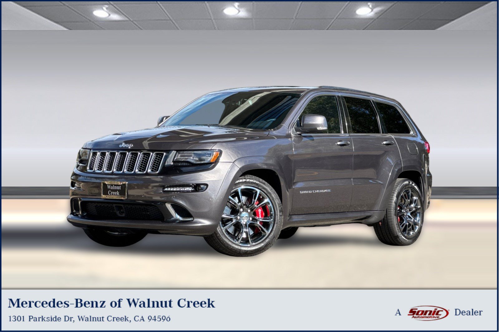 Used 2015 Jeep Grand Cherokee SRT w/ Trailer Tow Group IV AWD/4WD image 1