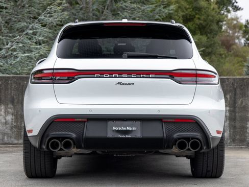 Certified 2026 Porsche Macan AWD/4WD image 10
