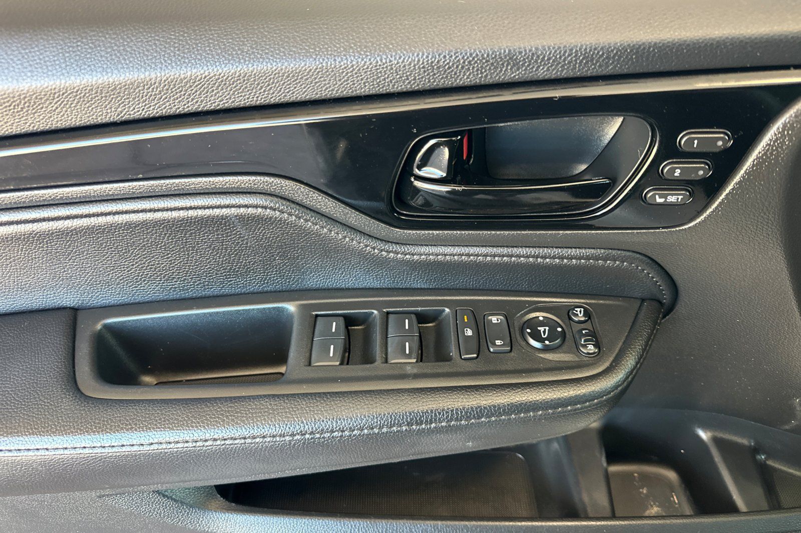 Used 2024 Honda Odyssey Elite image 8