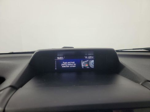 Used 2023 Subaru Forester Limited image 32