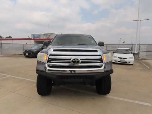 Used 2016 Toyota Tundra SR5 w/ SR5 Upgrade Package AWD/4WD image 5