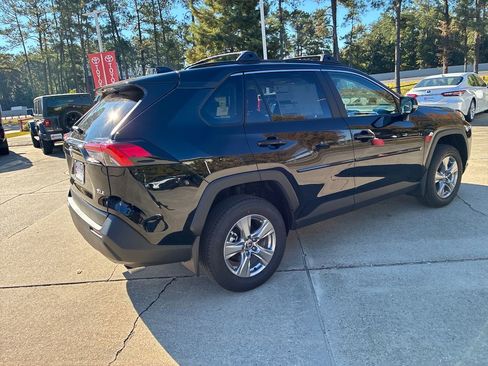 New 2025 Toyota RAV4 XLE image 7