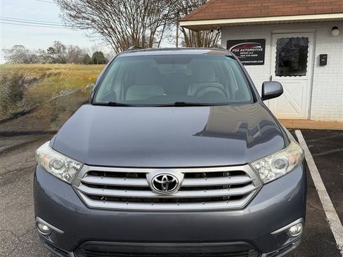 Used 2011 Toyota Highlander 2WD image 9