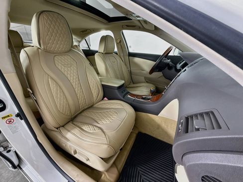 Used 2010 Lexus ES 350 w/ Preferred Accessory Package FWD image 25