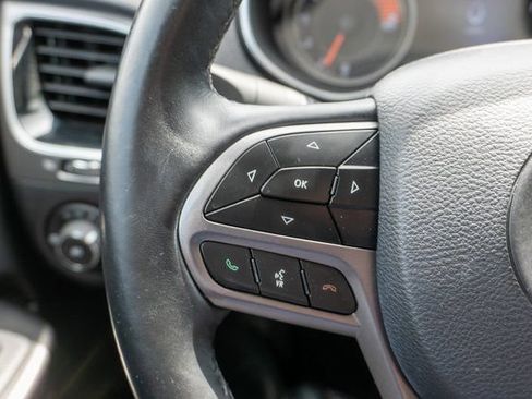 Used 2019 Jeep Cherokee Limited AWD/4WD image 22