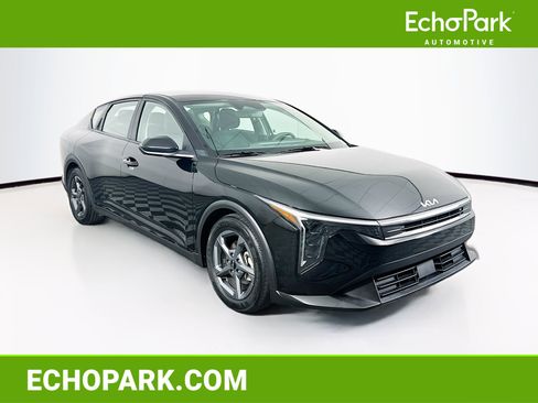 Used 2025 Kia K4 FWD image 1