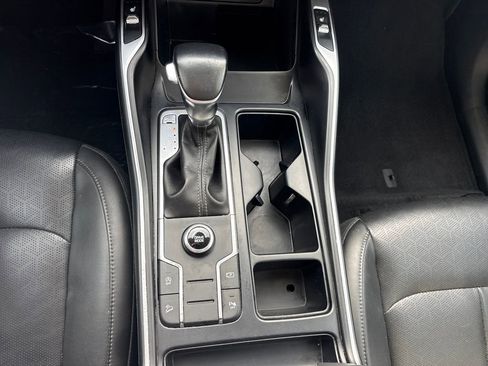 Used 2021 Kia Sorento S image 21