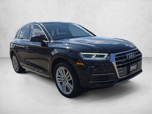 Used 2019 Audi Q5 2.0T Premium Plus w/ Premium Plus Package AWD/4WD image 3