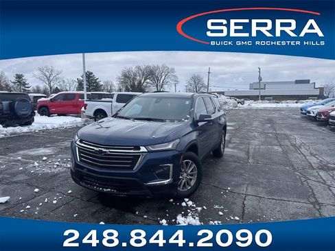 Used 2023 Chevrolet Traverse LT image 1