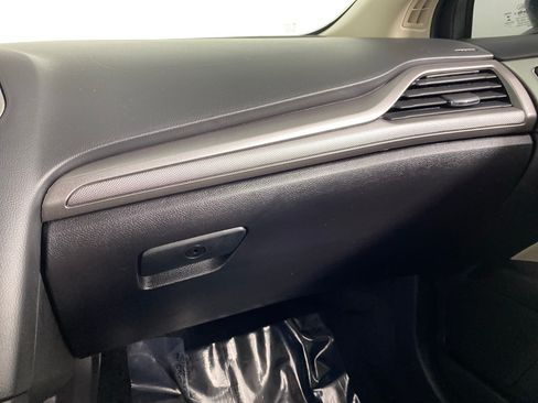 Used 2018 Ford Fusion S FWD image 32