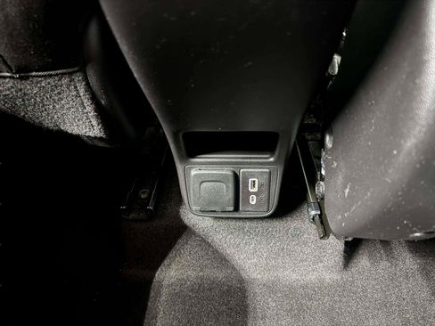 Used 2021 Chevrolet TrailBlazer LT w/ Convenience Package FWD image 27