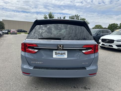 Used 2024 Honda Odyssey Elite image 9