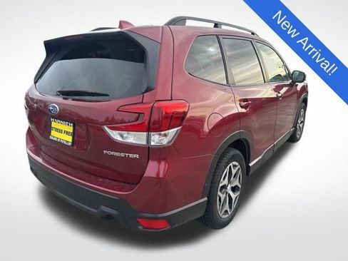 Used 2020 Subaru Forester Premium image 7