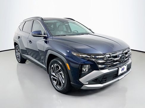 Used 2025 Hyundai Tucson Limited AWD/4WD image 3
