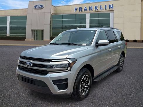 Certified 2024 Ford Expedition XLT AWD/4WD image 3