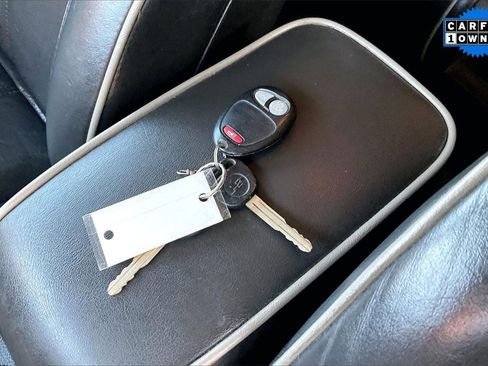 Used 2006 HUMMER H3 Luxury image 9