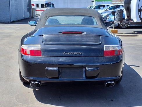 Used 2004 Porsche 911 Carrera 4S image 4