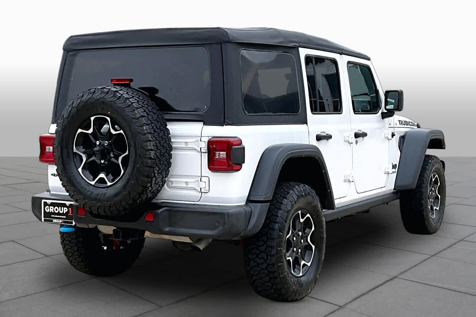 Used 2022 Jeep Wrangler Unlimited Rubicon 4xe w/ Safety Group AWD/4WD image 12