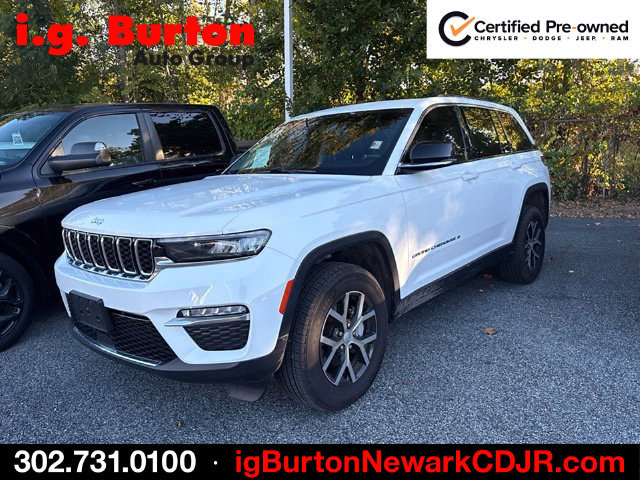 Used 2023 Jeep Grand Cherokee Limited AWD/4WD image 2