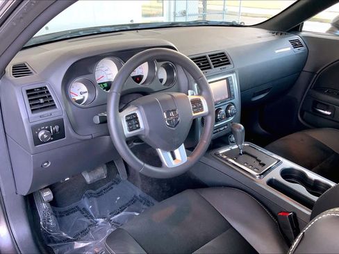Used 2014 Dodge Challenger R/T image 18