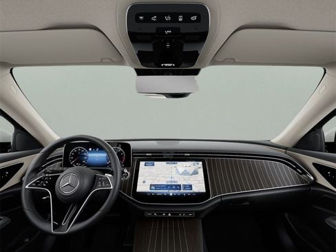 Used 2025 Mercedes-Benz E 350 Sedan image 24