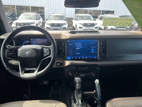 Used 2024 Ford Bronco Wildtrak AWD/4WD image 6