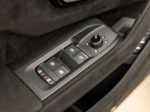 Used 2024 Lamborghini Urus Performante image 23