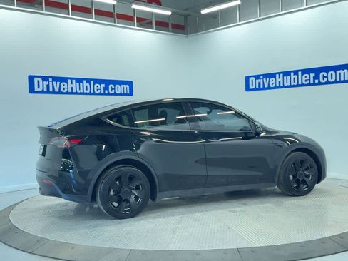 Used 2023 Tesla Model Y Long Range image 3