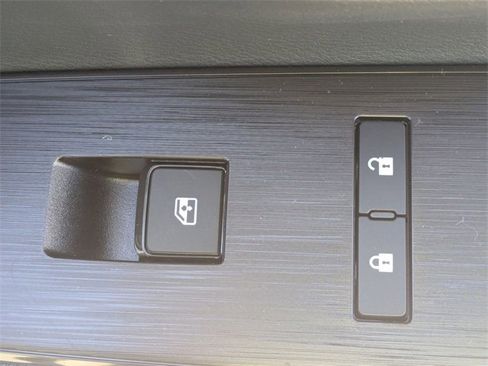 New 2026 Nissan Kicks SV image 32