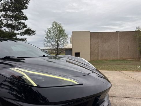 Used 2021 Chevrolet Corvette Stingray Premium Conv w/ Z51 Performance Package image 28